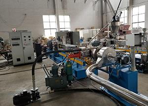 PP、PE高填充碳酸鈣水環(huán)造粒機組